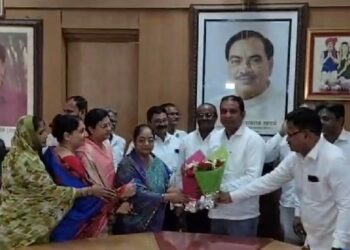 जळगाव कृषी उत्पन्न बाजार समितीच्या सभापतीपदी सुनील महाजनचा विजय