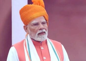 तरुणांसाठी गूडन्यूज! सरकार देणार १५००० रुपये, पंतप्रधान मोदींकडून नव्या योजनेची घोषणा