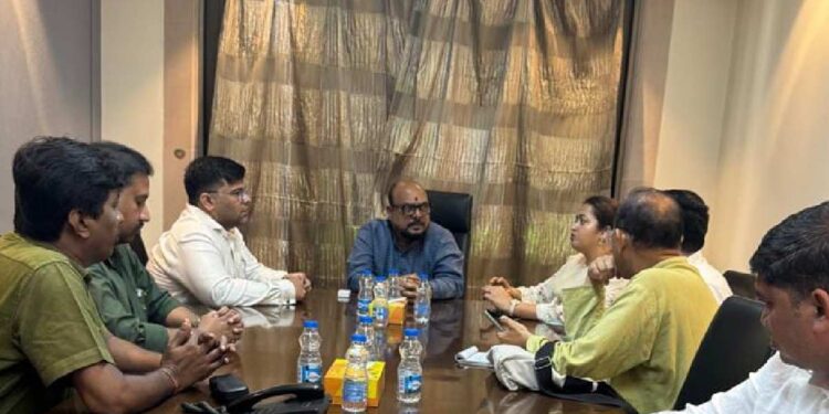 उतराखंडमध्ये अडकलेल्या जळगावच्या भाविकांना परत आणण्यासाठी पालकमंत्र्यांचा दिल्लीत पाठपुरावा