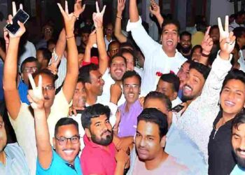 जिल्हा वकील संघाच्या अध्यक्षपदी ॲड. सागर चित्रे यांचा दणदणीत विजय