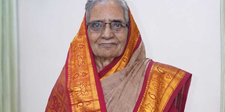 डॉ उल्हास पाटील यांच्या मातोश्रींचे निधन; उद्या मेडिकल कॉलेजला अंत्यविधी