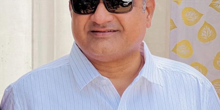 चाळीसगावचे माजी आमदार राजीवदादा देशमुख यांचे हदयविकाराच्या झटक्याने निधन