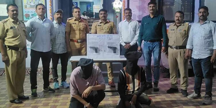 भुसावळ पोलिसांची मोठी कारवाई ; दोन गावठी पिस्तूलसह दोन आरोपींना अटक
