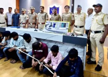 रस्ता लुटीचा प्रयत्न फसला ; चोपड्यात ७ सराईत लुटारु शस्त्रांसह जेरबंद!