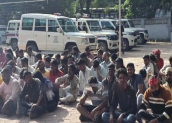 भल्या पहाटे जळगावात सराईत ८४ हून अधिक गुन्हेगारांची धरपकड ; पोलिसांच्या कोंबिंग ऑपरेशनमुळे गुन्हेगारांमध्ये खळबळ