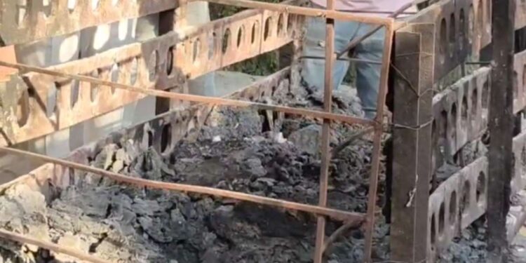 जळगाव शहर पुन्हा हादरलं! अंत्यसंस्कारानंतर सोन्याच्या लालसेपोटी महिलेच्या अस्थींची चोरी