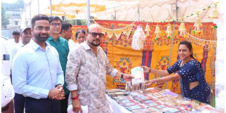 बचतगटांच्या माध्यमातून महिलांना आर्थिक सबलीकरणाचा हातभार – पालकमंत्री गुलाबराव पाटील