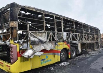 आंध्र प्रदेशात मोठी दुर्घटना! 40 प्रवाशांनी भरलेल्या बसला भीषण आग; २० प्रवाशांचा मृत्यू