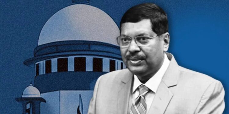 धक्कादायक ! सरन्यायाधीश भूषण गवई यांच्यावर कोटातच बूट फेकण्याचा प्रयत्न, आरोपी वकील ताब्यात