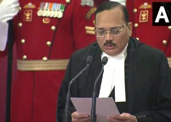 न्यायमूर्ती सूर्यकांत यांनी घेतली भारताचे 53 वे सरन्यायाधीश म्हणून शपथ