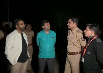 जळगाव MIDC तील ठिबक कंपनीला भीषण आग; जिल्हाधिकाऱ्यांची घटनास्थळी पाहणी