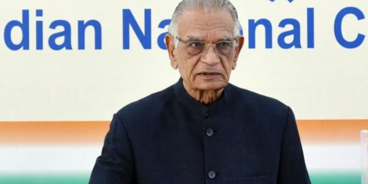 माजी केंद्रीय गृहमंत्री शिवराज पाटील चाकूरकर यांचं निधन