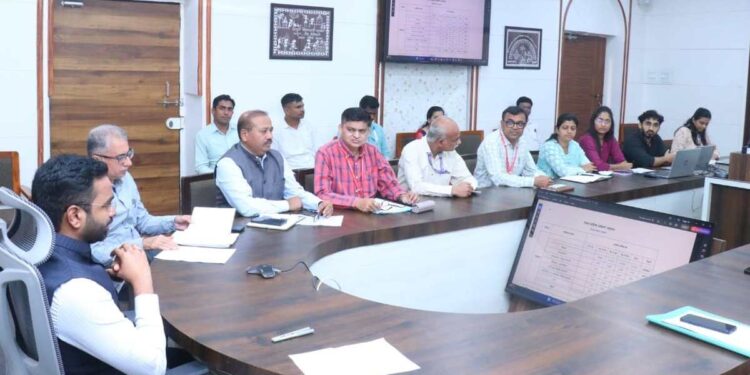 जल जीवन मिशन अंतर्गत पाणीपुरवठा योजनांची जिल्हास्तरीय आढावा बैठक संपन्न