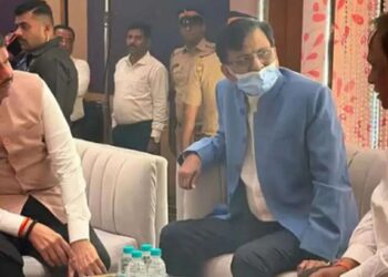 मोठी बातमी ; मुख्यमंत्री फडणवीसांनी घेतली संजय राऊतांची भेट, राजकीय वर्तुळात चर्चांना उधाण