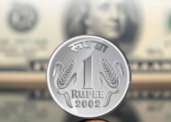 भारतीय रुपयाची डॉलरच्या तुलनेमध्ये ऐतिहासिक घसरण; खरे कारण अन् तुमच्यावर काय परिणाम होईल? जाणून घ्या