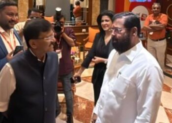 एकनाथ शिंदे आणि संजय राऊतांच्या भेटीने राजकीय वर्तुळात चर्चांना उधाण