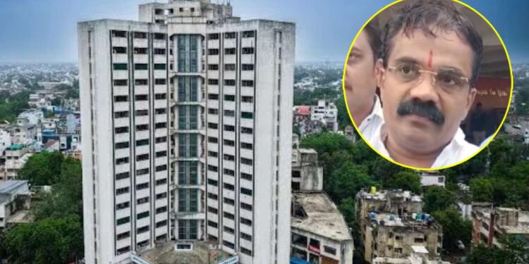 जळगाव महापालिका निवडणूक : शिंदे गटाचे महानगरप्रमुख संतोष पाटलांचा उमेदवारी अर्ज मागे