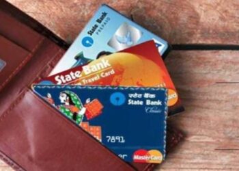 ATM मधून पैसे काढणं झालं महाग, SBI ने शुल्क वाढवले 