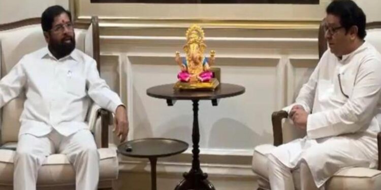 मोठी बातमी: राज ठाकरे भेटीसाठी एकनाथ शिंदेंच्या घरी; राजकीय वर्तुळात खळबळ!
