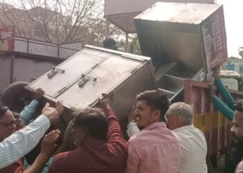 नवीन जिल्हा न्यायालयासाठी शाहू नगरातील सात एकर जागा अतिक्रमणमुक्त; आठ वाहने जप्त