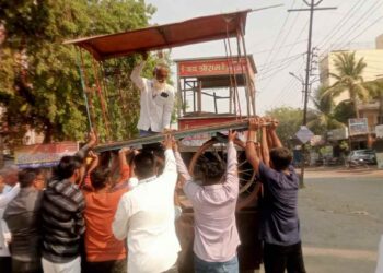 जळगाव शहरात अतिक्रमणाविरोधात महापालिकेचा बडगा