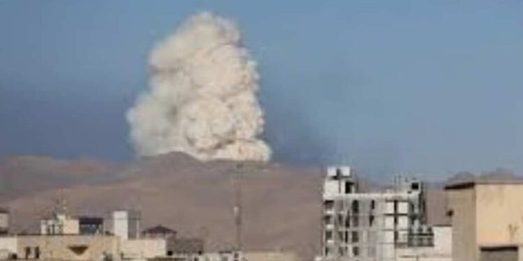 युद्ध पेटलं ! इस्राइलचा इराणवर सर्वात मोठा हल्ला, आणीबाणीची घोषणा