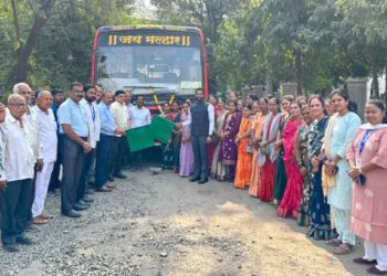 पाणी फाउंडेशनच्या फार्मर कप प्रशिक्षणासाठी जळगावातील शेतकरी रवाना