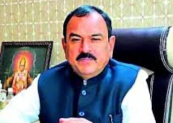 58 पॉर्न व्हिडीओ! पेन ड्राईव्ह,अन् ..! नाशिकचा बलात्कारी ज्योतिषाला अखेर अटक, महाराष्ट्रात खळबळ