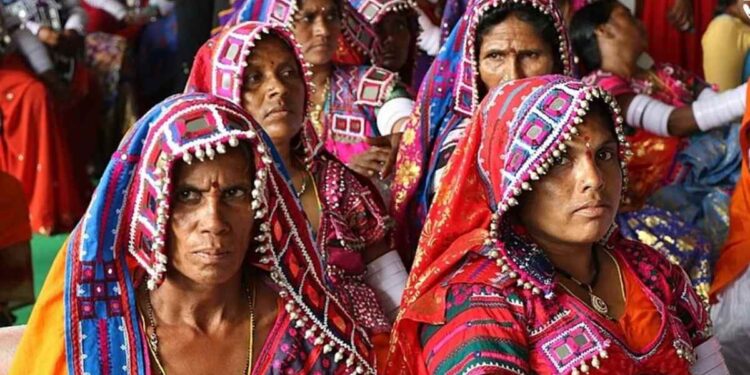 बंजारा समाजाच्या ST समावेशासाठी राज्य सरकारनं घेतला मोठा निर्णय