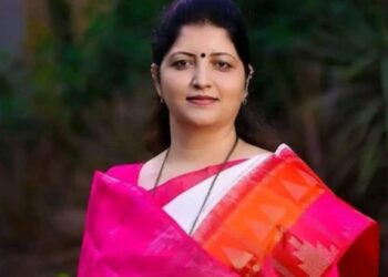 रूपाली चाकणकर महाराष्ट्रातील सर्वात मोठ्या सेक्स रॅकेटच्या सूत्राधार ; रूपाली ठोंबरेंच्या आरोपाने खळबळ