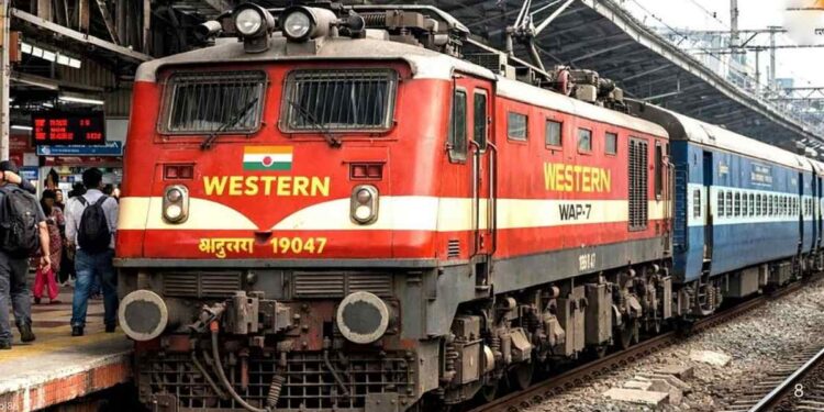 खान्देशातील प्रवाशांसाठी खुशखबर ! दादर-भुसावळ आता नियमित धावणार; तिकीट दरातही दिलासा