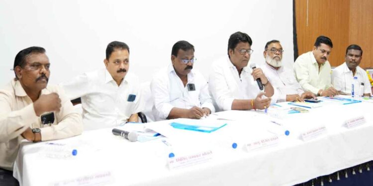 विद्यापीठ व महाविद्यालयीन कर्मचाऱ्यांचे विविध प्रश्नांसाठी 14 मे पासून राज्यभर आंदोलन