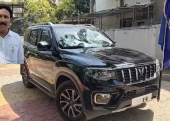 दिवसाढवळ्या मुकुंद सपकाळेंवर जीवघेणा हल्ला ; चारचाकीची तोडफोड, घटनेनं जळगावात खळबळ