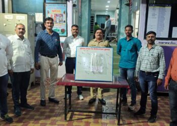 बसमध्ये गर्दीचा फायदा घेऊन प्रवाशांना लुटणाऱ्या यावलच्या महिलेला अटक; ३ लाख २० हजाराची सोन्याची पोत जप्त