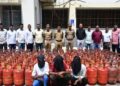 गॅस सिलिंडर चोरणारी टोळी जेरबंद; तिघांना अटक, ४.२७ लाखाचा मुद्देमाल जप्त