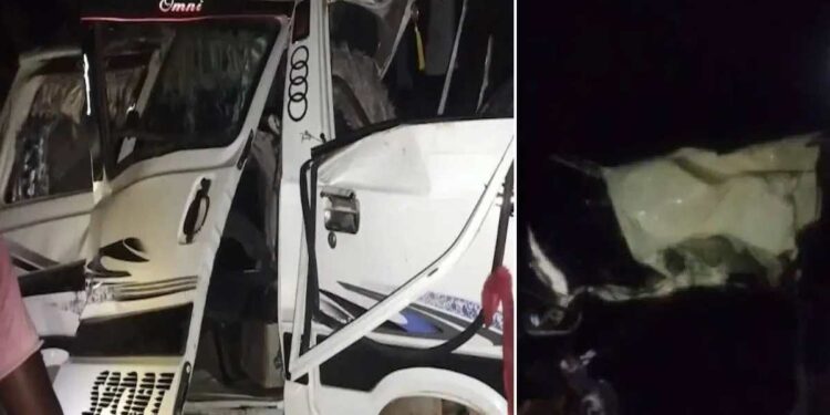 लग्नाहून परतताना काळाचा घाला; भीषण अपघातात पाच वऱ्हाडी ठार, तीन जण गंभीर