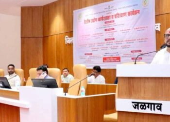 शेतकऱ्यांनी बदलत्या हवामानानुसार शेती पिके घ्यावीत : पालकमंत्री गुलाबराव पाटील