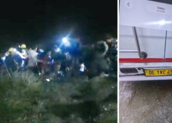 भीषण अपघात: २२ प्रवाशांना घेऊन जाणारी बस दरीत कोसळली