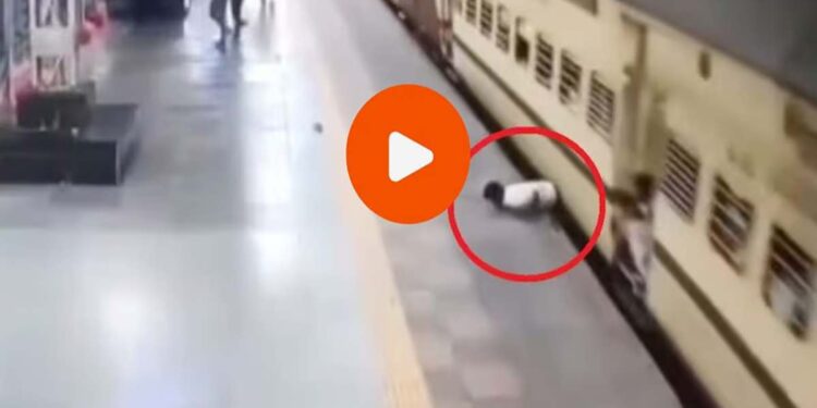 धावती ट्रेन पकडताना हात सुटला, अन्.. थरकाप उडवणारा VIDEO व्हायरल