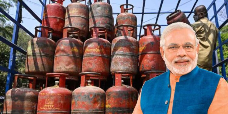 युद्धाच्या पार्श्वभूमीवर केंद्र सरकारची मोठी घोषणा : आता नागरिकांना मिळणार डबल सिलिंडर, वाचा कोणाला होणार फायदा?