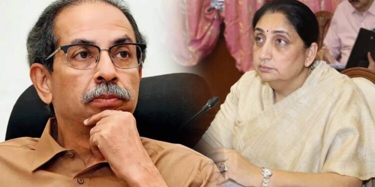 राजकीय हालचालींना वेग; सुनेत्रा पवारांचा उद्धव ठाकरेंना फोन; नेमकी काय चर्चा झाली?