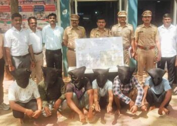 जळगावात घरफोडी करणाऱ्या टोळीचा पर्दाफाश; सहा आरोपी अटकेत, ११ लाखांचा मुद्देमाल जप्त