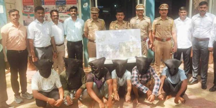 जळगावात घरफोडी करणाऱ्या टोळीचा पर्दाफाश; सहा आरोपी अटकेत, ११ लाखांचा मुद्देमाल जप्त