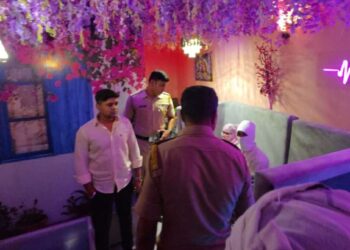 जळगावच्या एम.जे. कॉलेज परिसरातील सायबर कॅफेंवर पोलिसांची ‘रेड’; ३ कॅफे चालकांवर गुन्हे