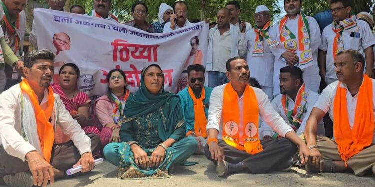 मविआच्या आंदोलनापुढे महावितरण झुकले! जळगाव जिल्ह्यातील शेतकऱ्यांना सलग ८ तास वीज मिळणार; अधिकृत लेखी आश्वासन