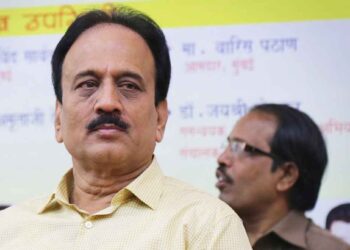 विधानपरिषद निवडणूक: नाशिकमध्ये संकटमोचक गिरीश महाजनांचेच दोन खंदे समर्थक आमनेसामने!