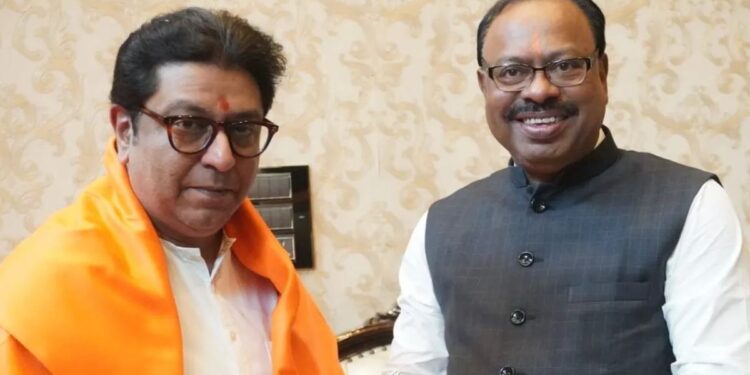 राज ठाकरे आणि महसूलमंत्री चंद्रशेखर बावनकुळेंच्या भेटीने राजकीय वर्तुळात चर्चांना उधाण