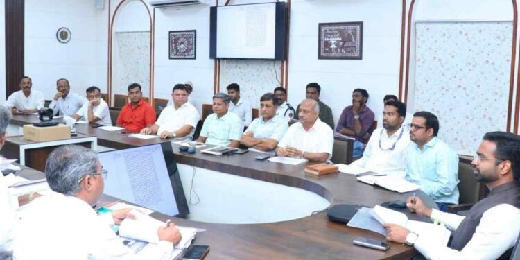 एमआयडीसी विस्तारासह रोजगारनिर्मितीवर भर; उद्योग मित्र समितीच्या बैठकीत विविध विषयांवर चर्चा