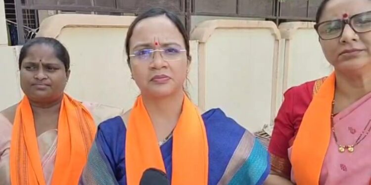 नाशिकचा फॉर्म्युला जळगावात अपयशी? रेश्मा काळे यांच्या भूमिकेमुळे महायुतीचे टेन्शन वाढले