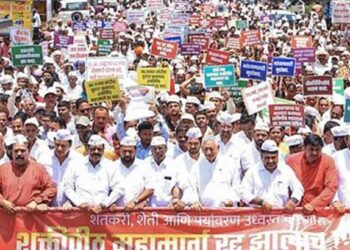 ‘रक्त सांडू पण शक्तीपीठ महामार्ग होऊ देणार नाही!’ हजारो शेतकऱ्यांनी फुकले सरकारविरोधात रणशिंग